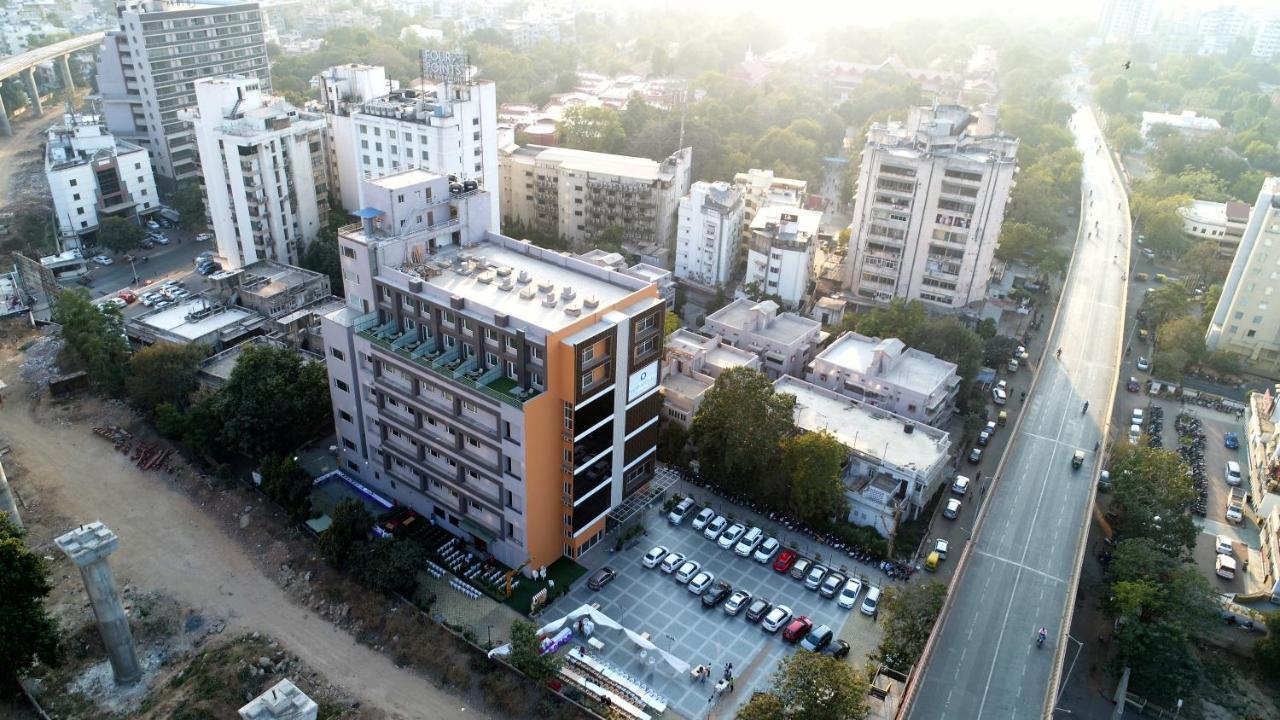 Apricot Hotel , Ahmedabad Esterno foto