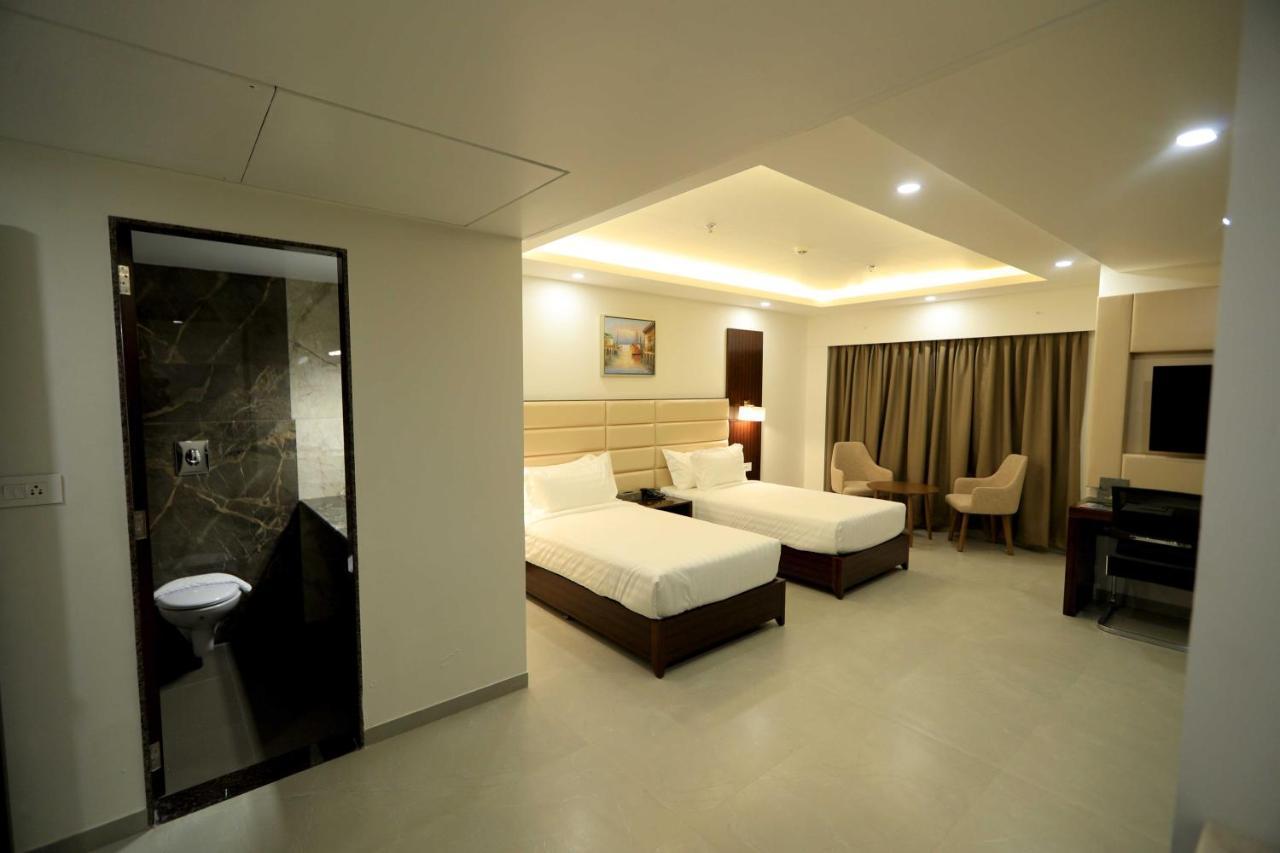 Apricot Hotel , Ahmedabad Esterno foto