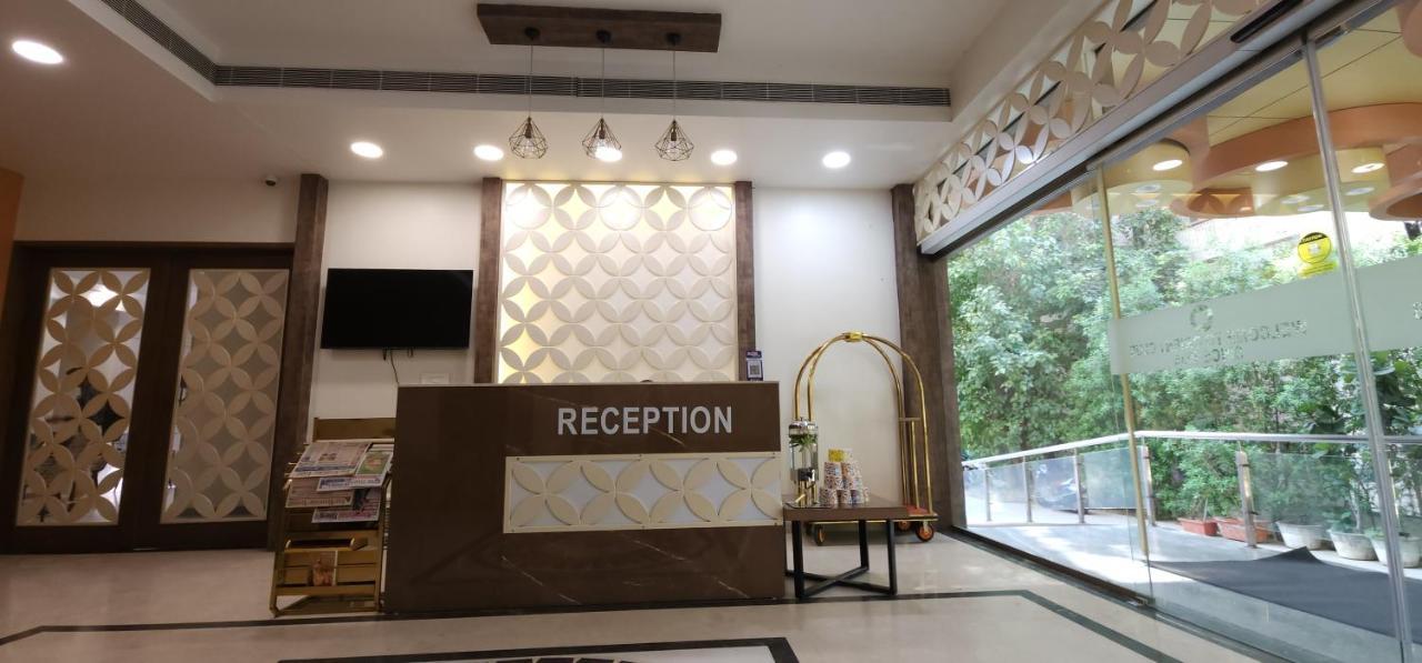 Apricot Hotel , Ahmedabad Esterno foto