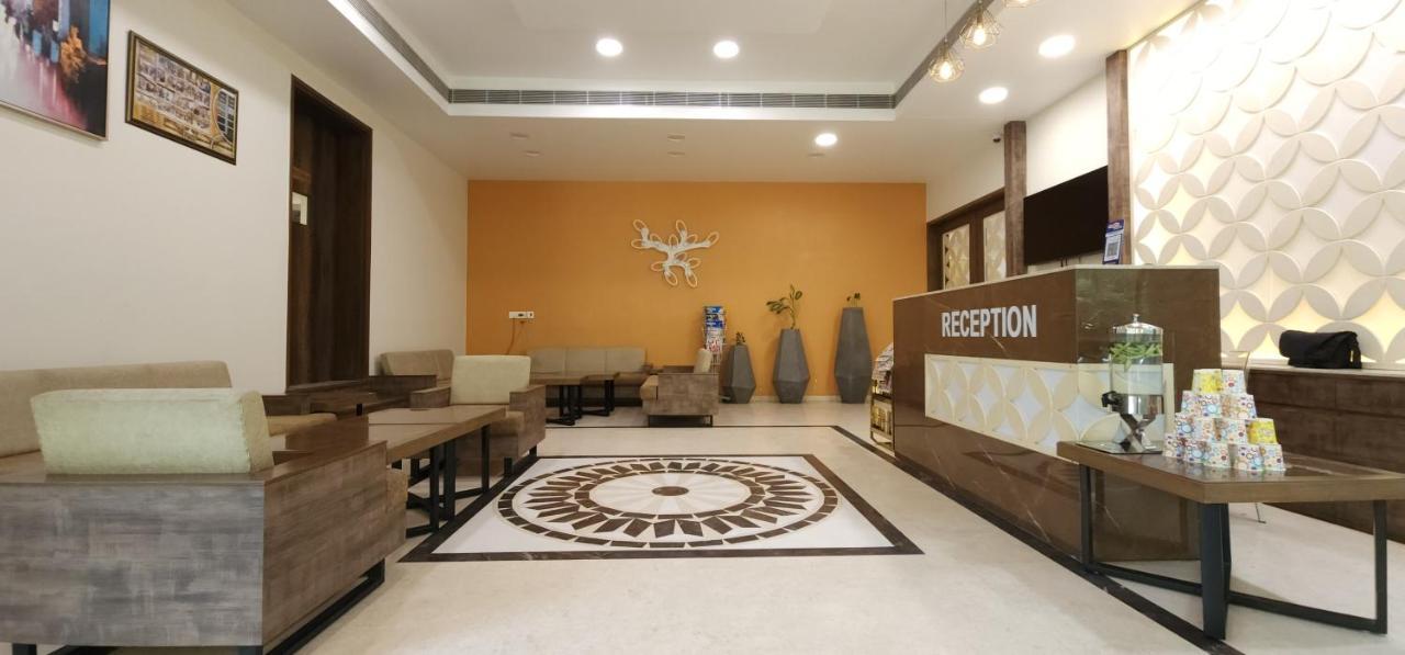 Apricot Hotel , Ahmedabad Esterno foto